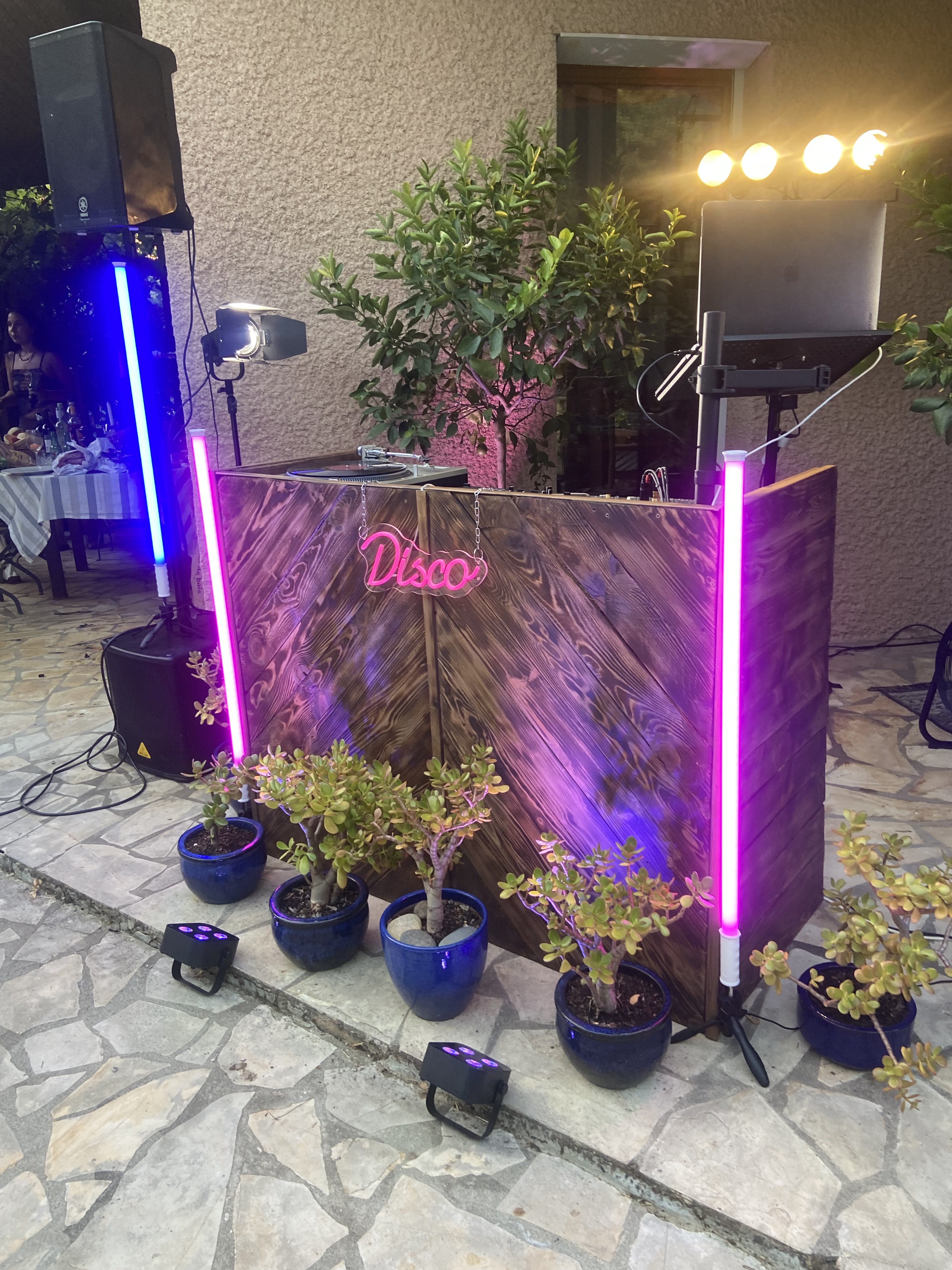 Howard Whiddett DJ booth setup